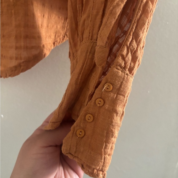 Carly Jean Los Angeles Ruffled Blouse - Tan - Picture 3 of 6